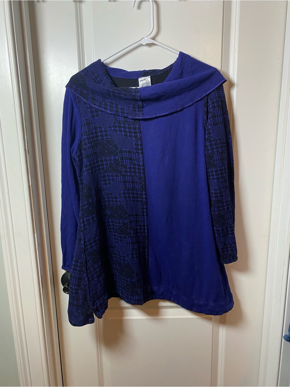 Parsley & Sage Two-Tone Cowl Neck Tunic Top